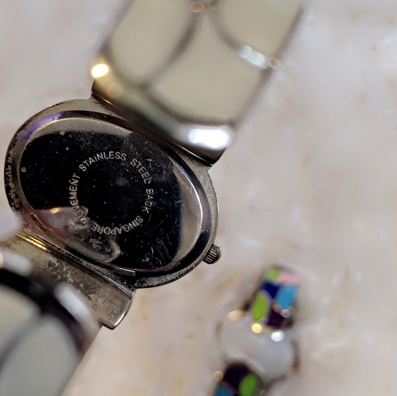 Two bangle cuff watches - Picture 12 of 12